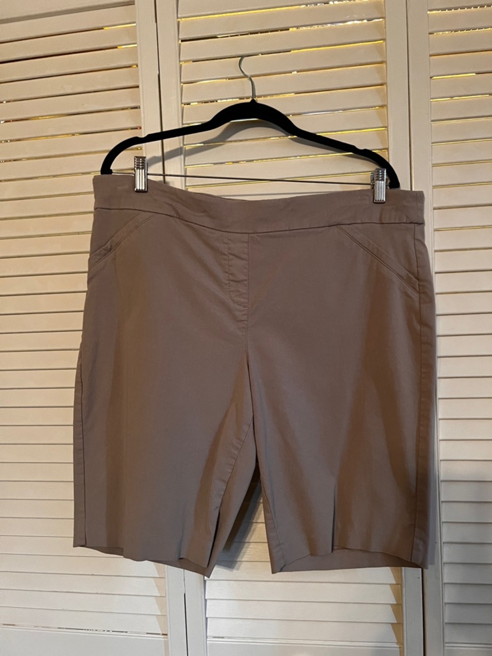 Dana Buchman Stretch Bermuda Shorts in Taupe